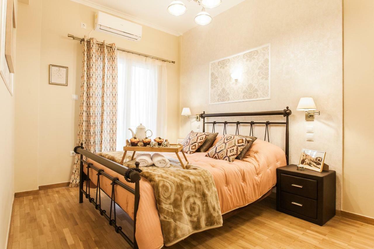 Modern Antique Private Rooms With Shared Bathroom Near To Acropolis Museum And Metro Station Atenas Exterior foto