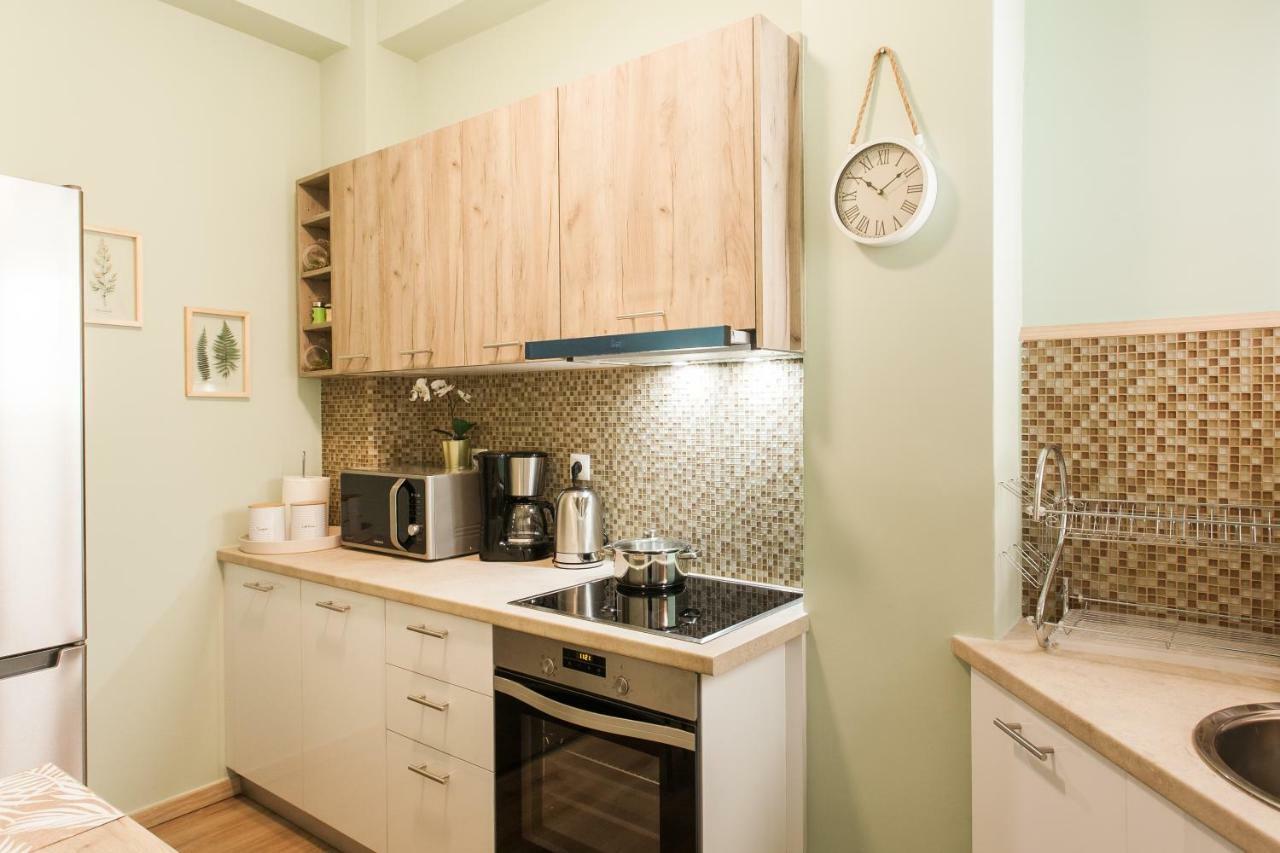 Modern Antique Private Rooms With Shared Bathroom Near To Acropolis Museum And Metro Station Atenas Exterior foto